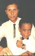 Meu padrinho e eu num casamento